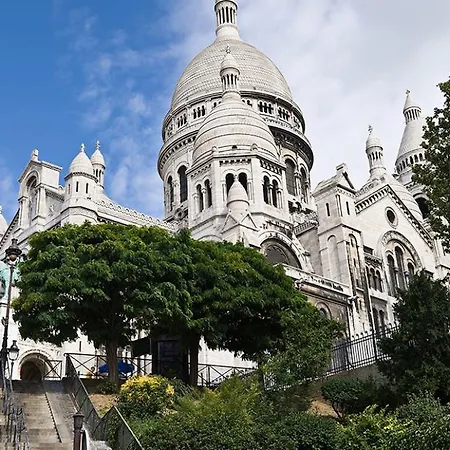 Du Terrage 2* Paris